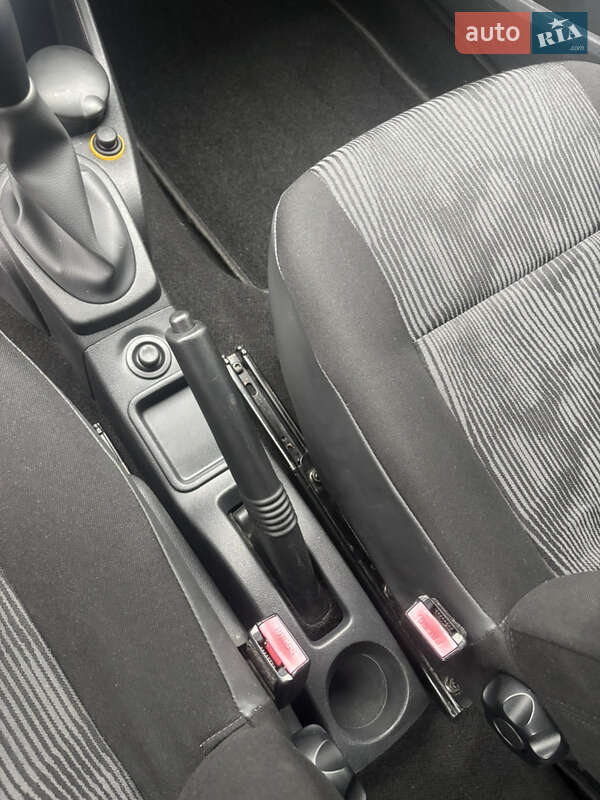 Седан Dacia Logan 2009 в Полтаві фото 16 Седан Dacia Logan 2009 в Полтаві