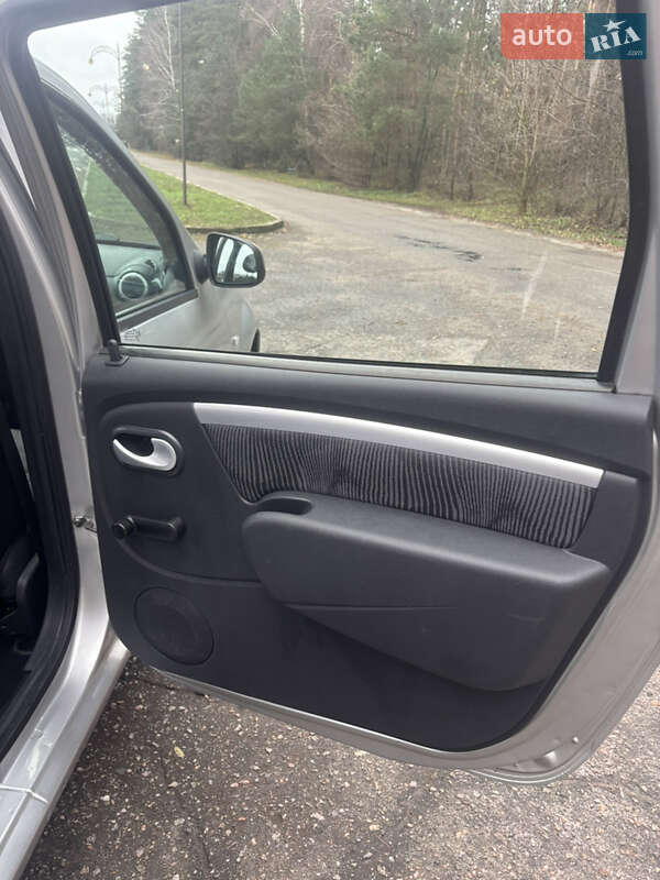 Седан Dacia Logan 2009 в Полтаві фото 22 Седан Dacia Logan 2009 в Полтаві