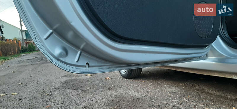 Седан Dacia Logan 2010 в Чернигове