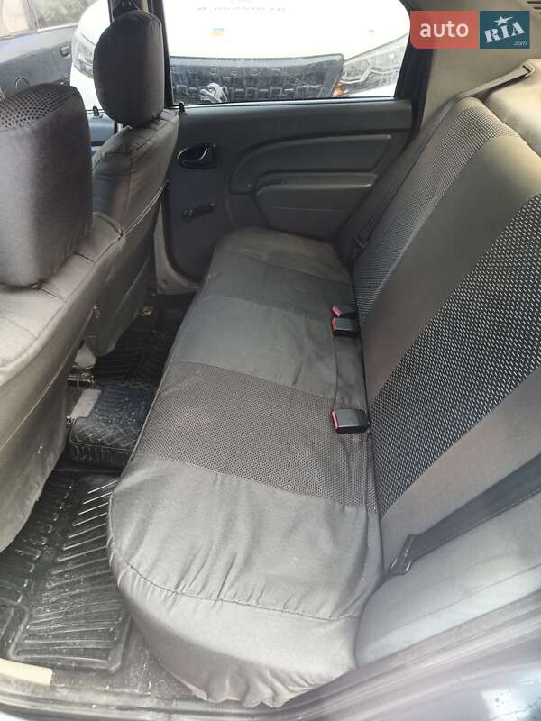 Седан Dacia Logan 2008 в Сумах