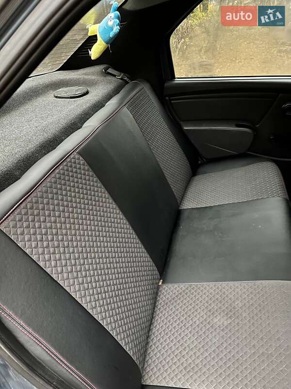 Седан Dacia Logan 2008 в Новомосковске фото 7 Седан Dacia Logan 2008 в Новомосковске