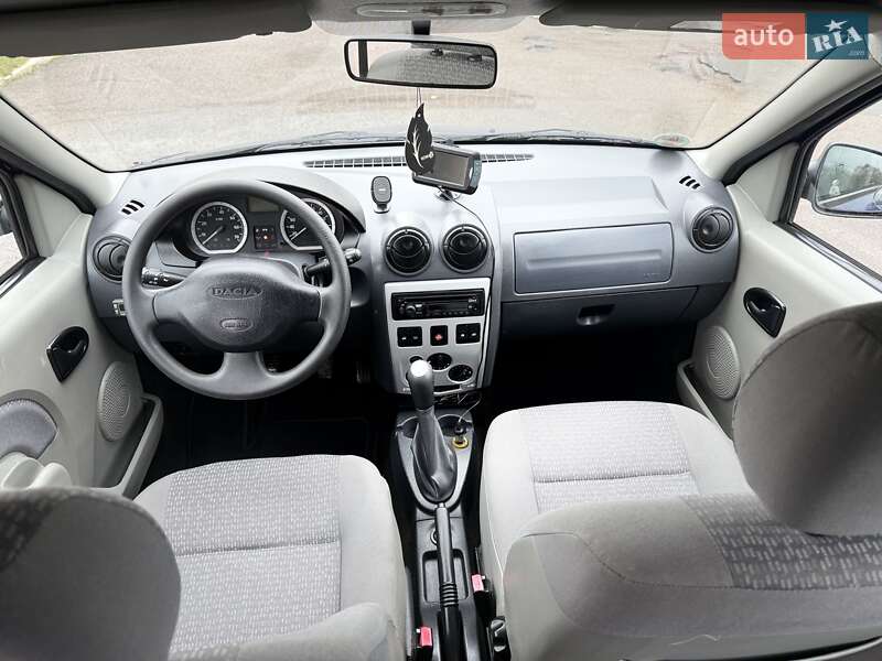 Седан Dacia Logan 2008 в Ровно