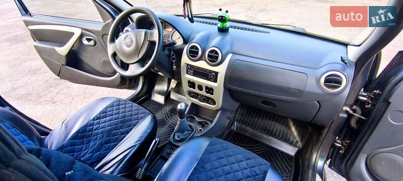 Седан Dacia Logan 2012 в Кривом Роге