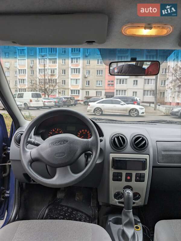 Седан Dacia Logan 2008 в Чернигове