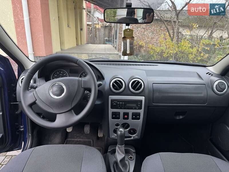 Седан Dacia Logan 2011 в Могилев-Подольске