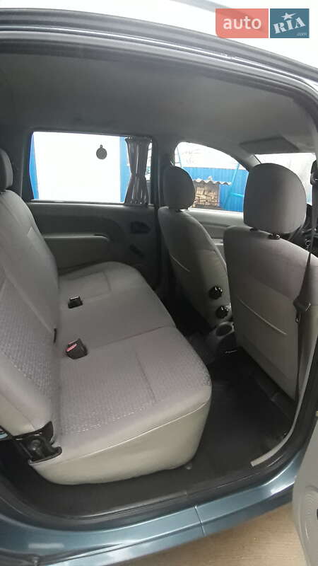 Седан Dacia Logan 2006 в Бердичеве