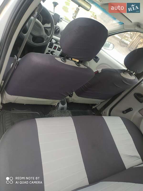 Седан Dacia Logan 2007 в Львове