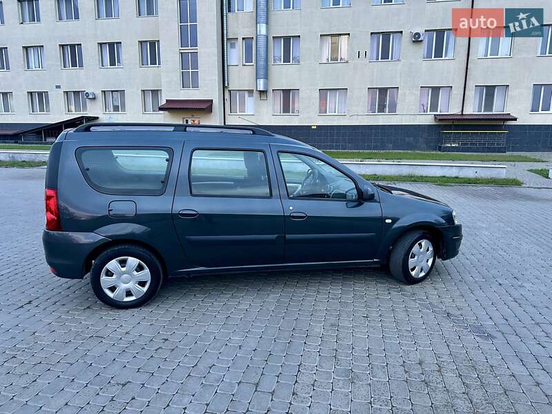 Седан Dacia Logan 2009 в Теплике