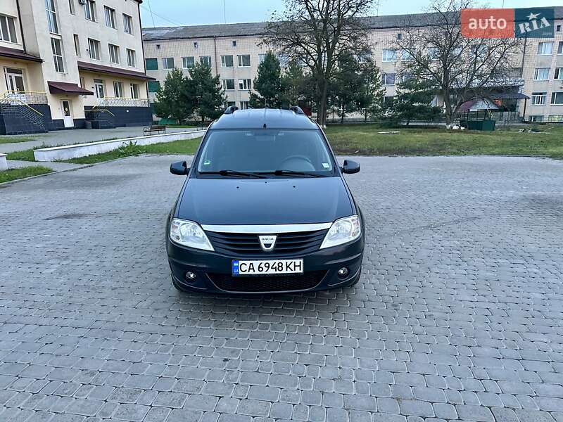 Седан Dacia Logan 2009 в Теплике