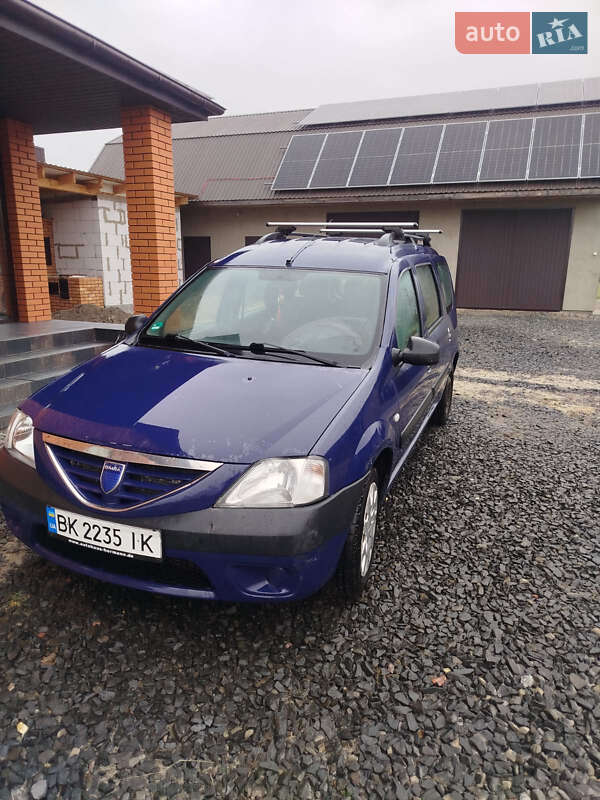 Седан Dacia Logan 2008 в Рівному
