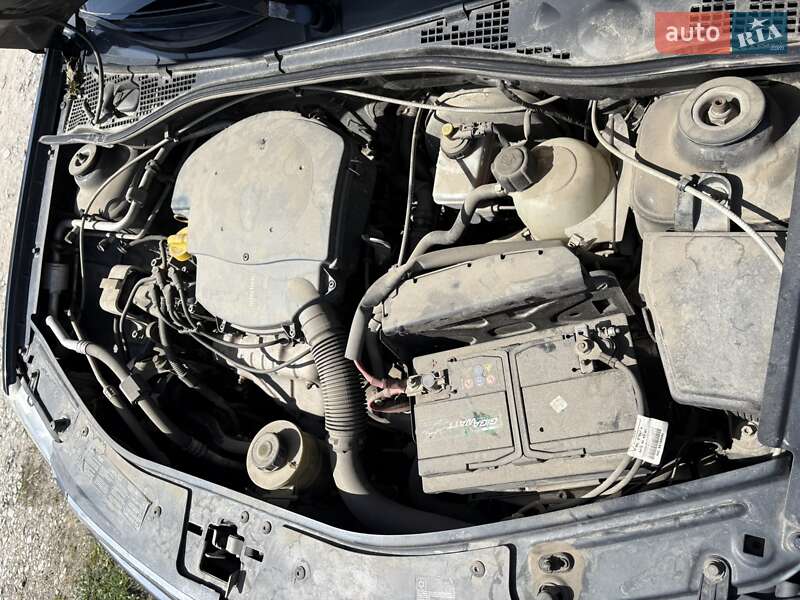 Седан Dacia Logan 2007 в Коростишеві