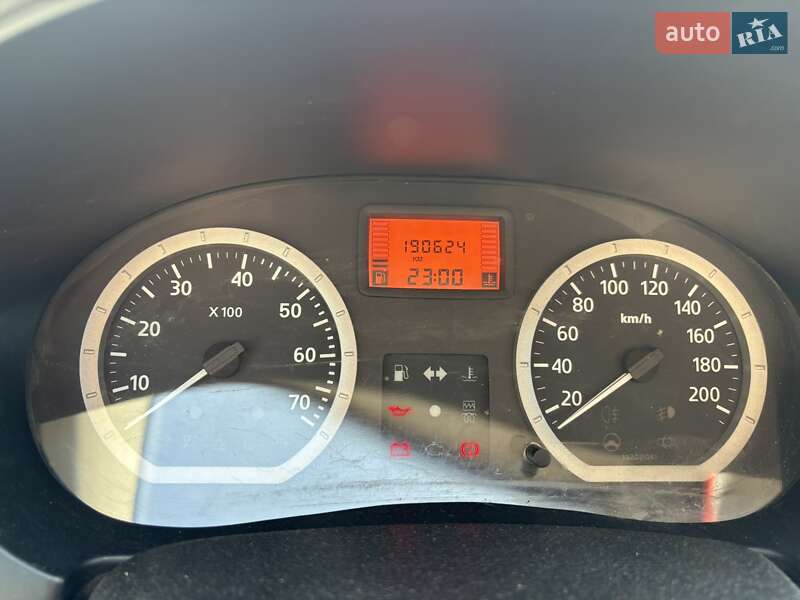 Седан Dacia Logan 2007 в Коростишеві