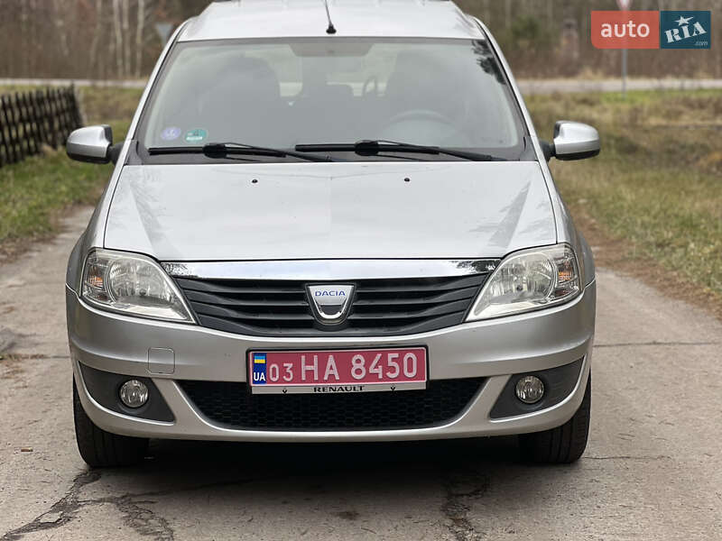 Седан Dacia Logan 2011 в Ковеле