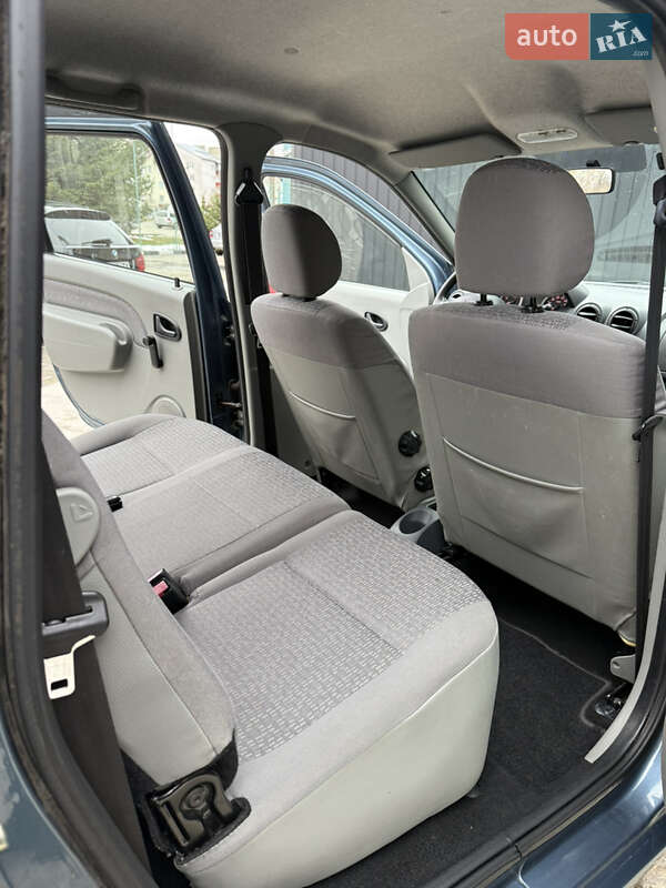 Седан Dacia Logan 2007 в Самборі фото 74 Седан Dacia Logan 2007 в Самборі