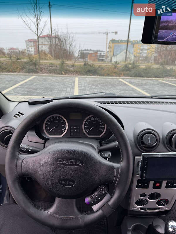 Седан Dacia Logan 2009 в Тернополе