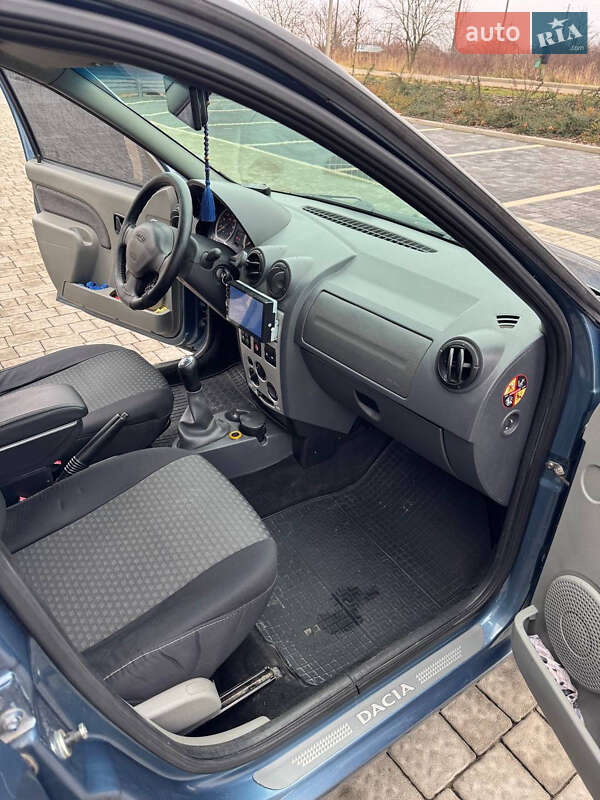 Седан Dacia Logan 2009 в Тернополе