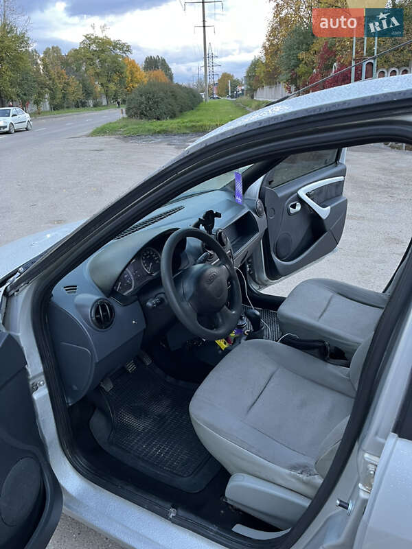 Седан Dacia Logan 2007 в Львові фото 6 Седан Dacia Logan 2007 в Львові