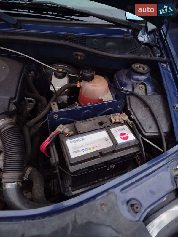 Dacia Logan 2005 Dacia Logan 2005