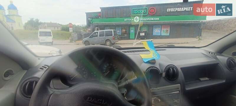 Седан Dacia Logan 2008 в Києві