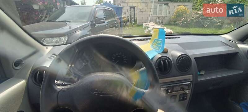 Седан Dacia Logan 2008 в Києві