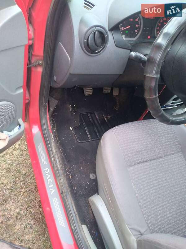 Седан Dacia Logan 2007 в Межгорье