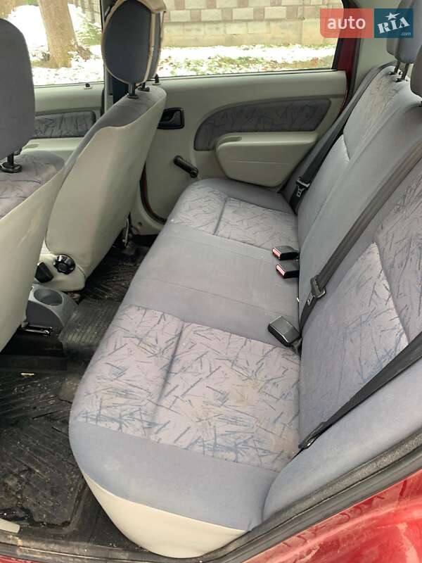 Седан Dacia Logan 2006 в Здолбунове