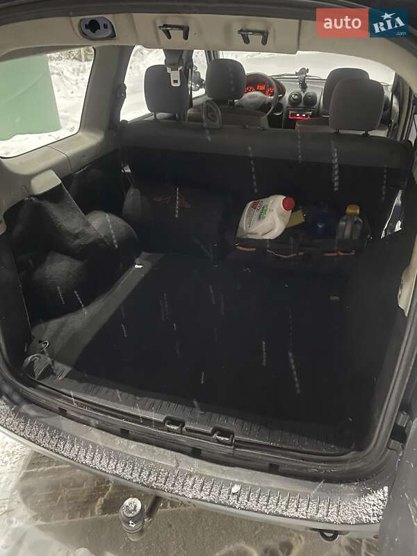 Седан Dacia Logan 2009 в Києві