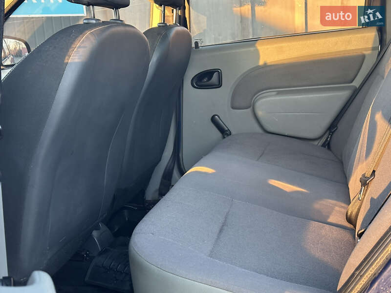 Седан Dacia Logan 2008 в Дрогобыче