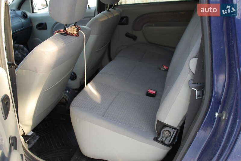 Седан Dacia Logan 2007 в Львові