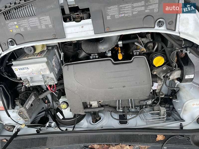 Седан Dacia Logan 2013 в Днепре