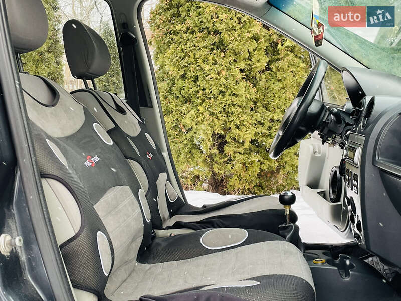 Седан Dacia Logan 2007 в Ивано-Франковске