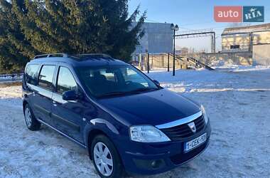 Седан Dacia Logan 2009 в Ромнах