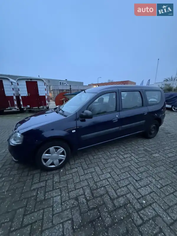 Dacia Logan 2011