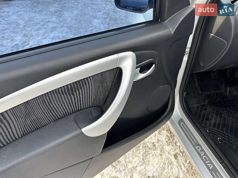 Седан Dacia Logan 2011 в Каменском