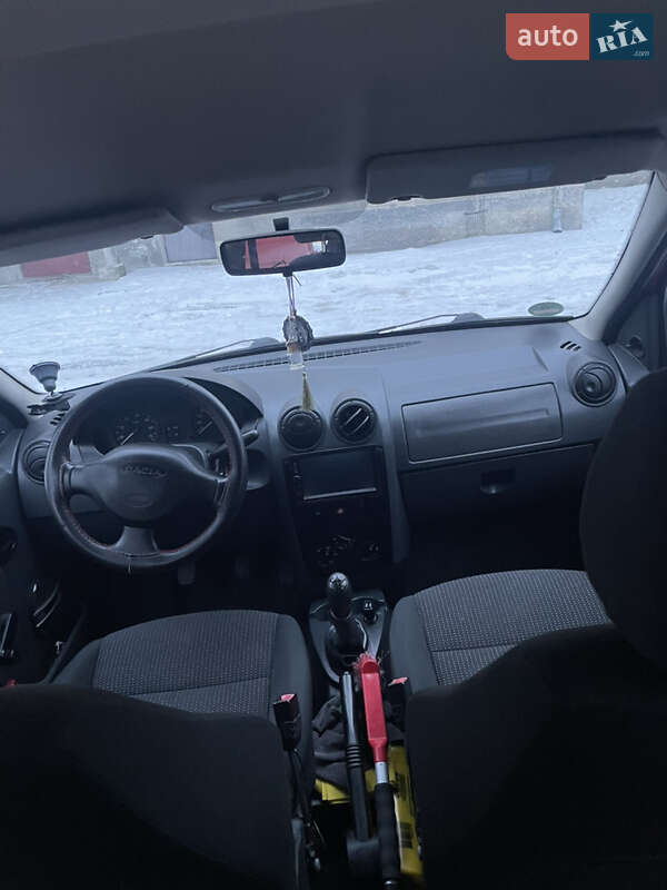 Универсал Dacia Logan 2009 в Луцке