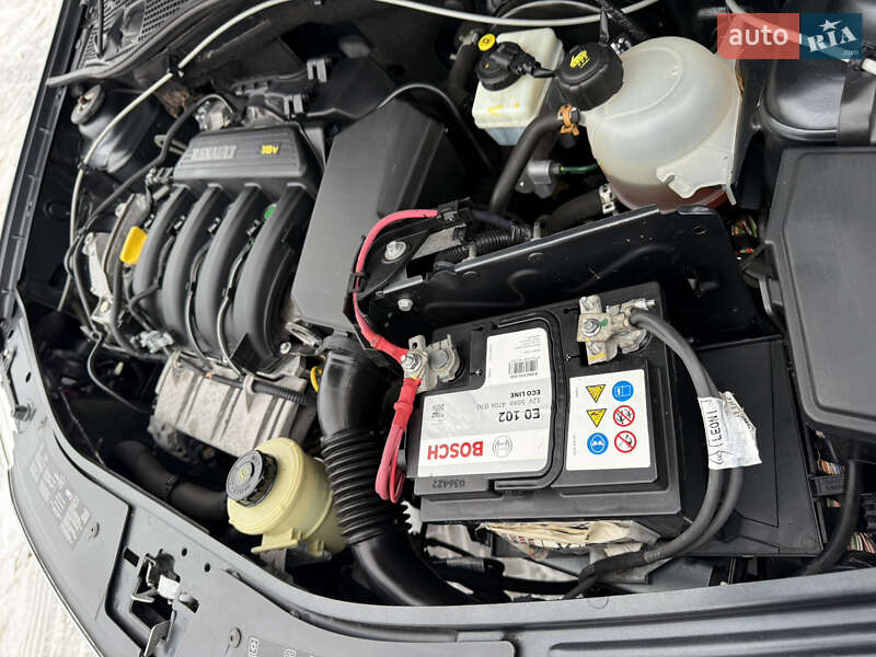 Седан Dacia Logan 2011 в Луцке