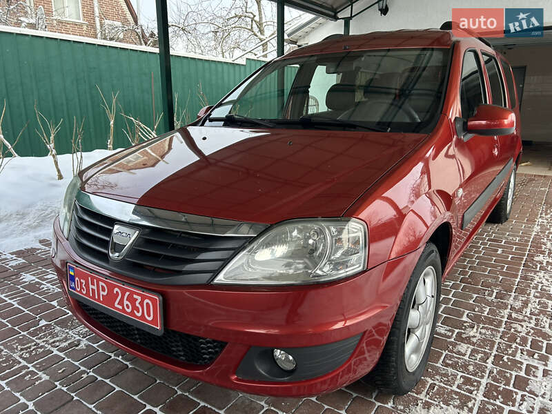Седан Dacia Logan 2011 в Белой Церкви