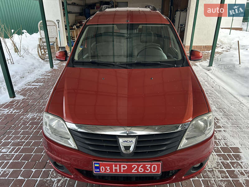 Седан Dacia Logan 2011 в Белой Церкви