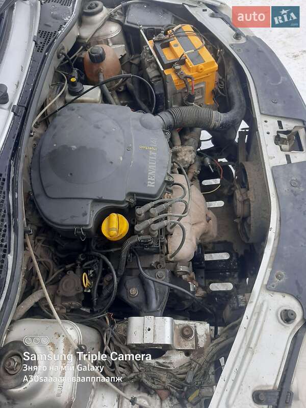 Седан Dacia Logan 2006 в Сторожинці