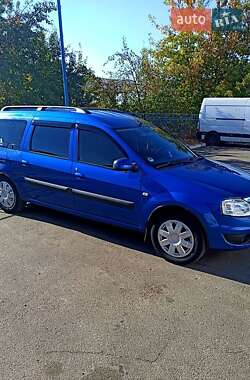 Седан Dacia Logan 2010 в Харкові