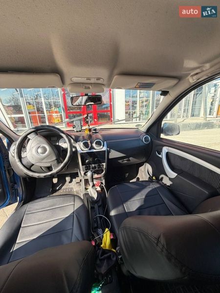 Седан Dacia Logan 2009 в Чернигове