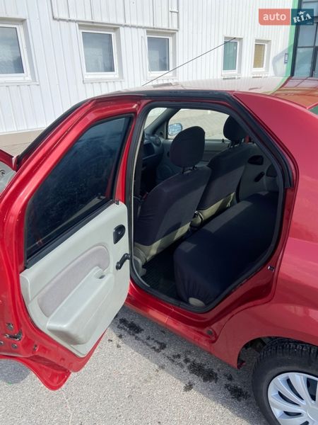 Седан Dacia Logan 2008 в Киеве