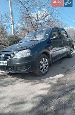 Седан Dacia Logan 2010 в Умани