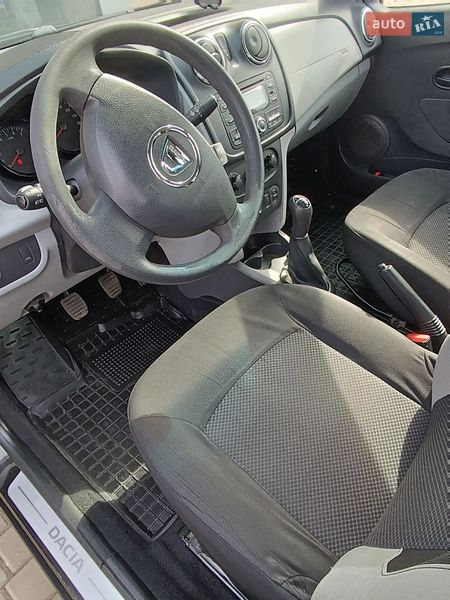 Седан Dacia Logan 2013 в Ивано-Франковске