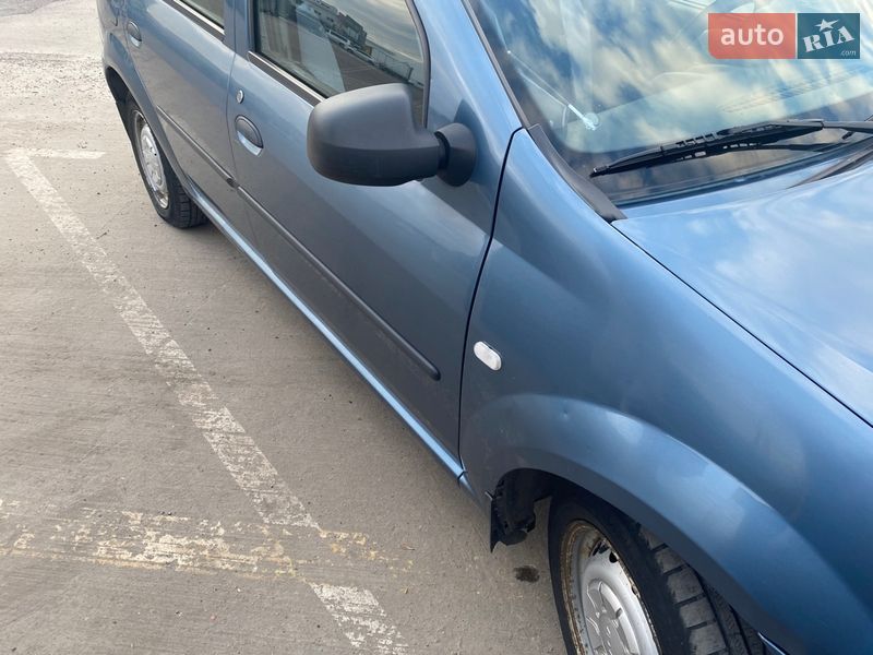 Седан Dacia Logan 2008 в Києві