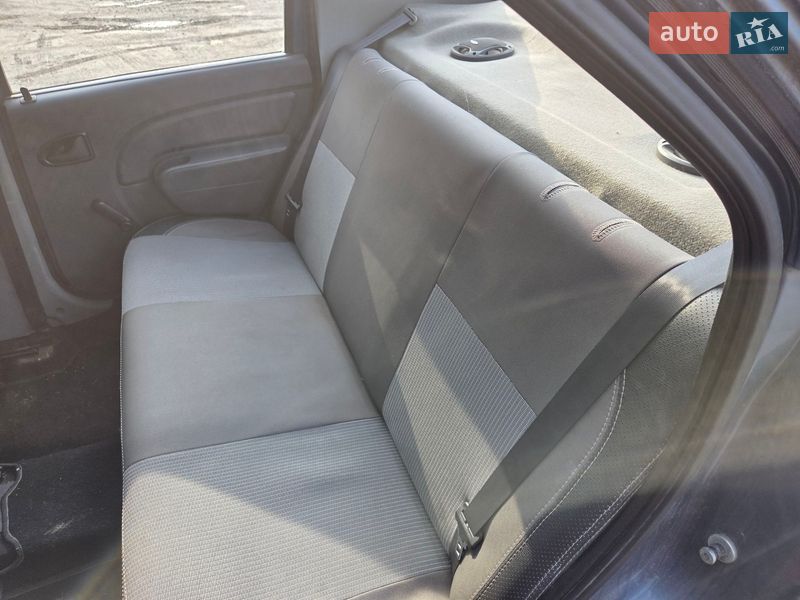 Седан Dacia Logan 2008 в Дніпрі фото 8 Седан Dacia Logan 2008 в Дніпрі