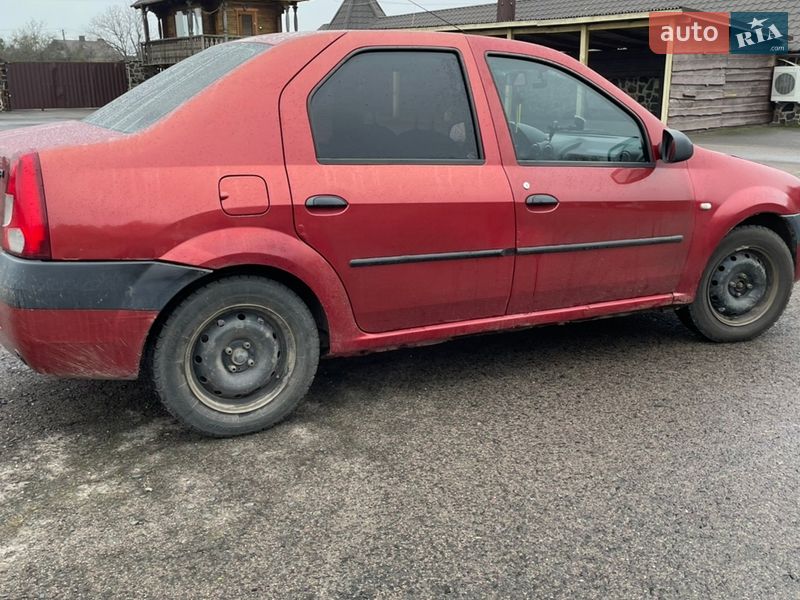 Седан Dacia Logan 2007 в Клевані