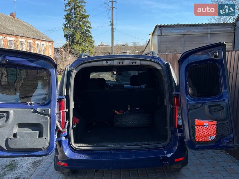 Седан Dacia Logan 2010 в Харкові