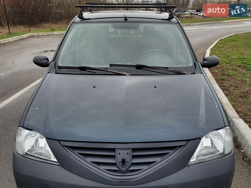 Седан Dacia Logan 2006 в Києві