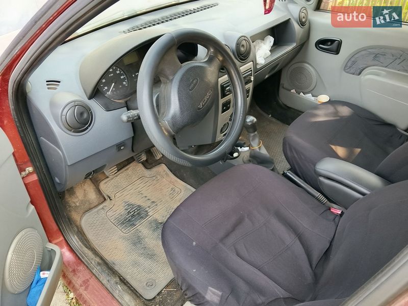 Седан Dacia Logan 2006 в Хусті фото 4 Седан Dacia Logan 2006 в Хусті